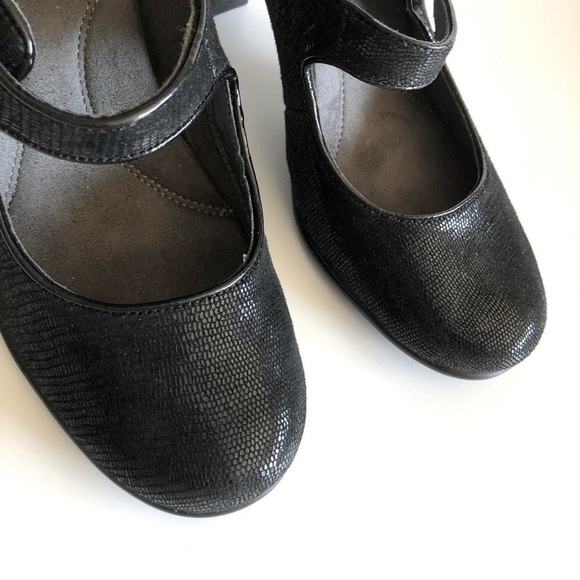 Aerosoles Role Through Black Lizard Mary Jane Pumps - Picture 5 of 15